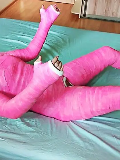 Cast Your Enthusiasm, Casting Bondage