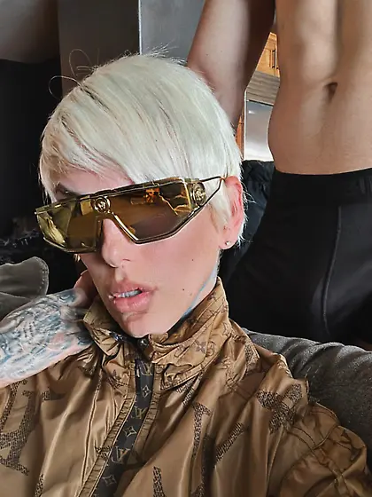 Jeffree Star tattooed makeup twink