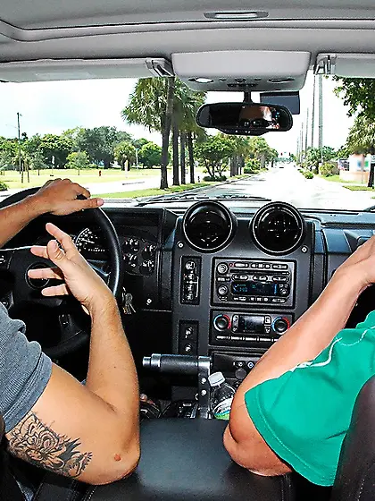 Two hot and sexy babes,  Landon and Kelly Welch sharing a big ere