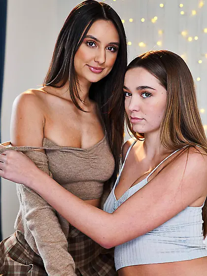 Eliza Ibarra and Blair Hudson licking and tribbing on leather co