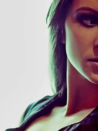 Beautiful doll Elodie Afterlife teasing men with the view of the