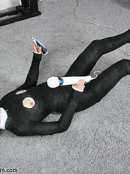 Cast Your Enthusiasm,  Casting Bondage