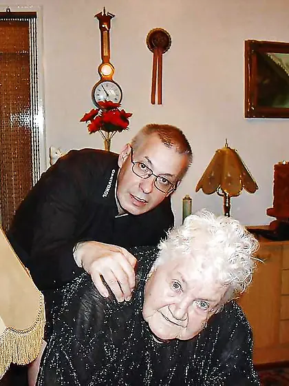 Acquaintance with his grandmother