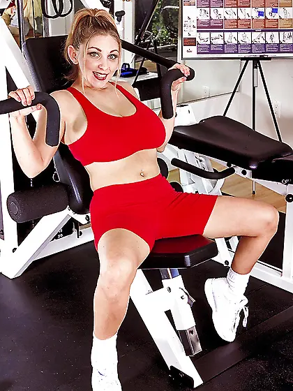 American saggy tits sports