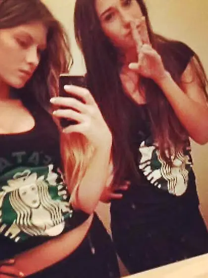 Friends I wanna see naked