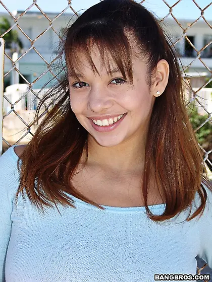 Destiny Summers takes all of her clothes off and exposes her mas