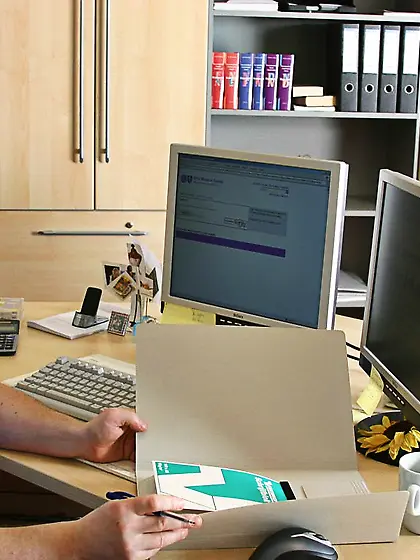 Senior doctor fucks teenie