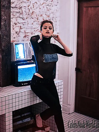 Sexy Photos of Selena Gomez