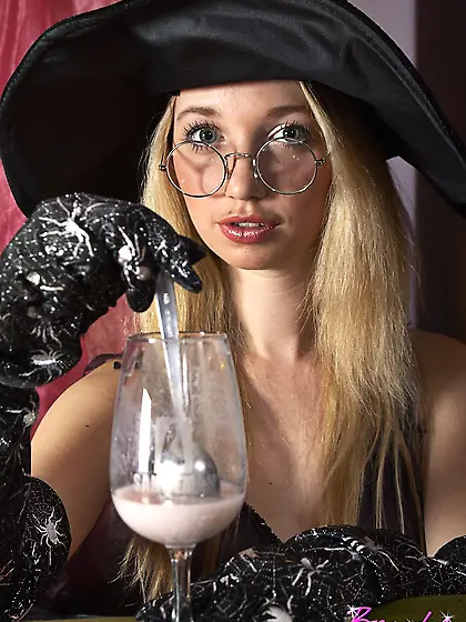 Crazy sexy young teenage