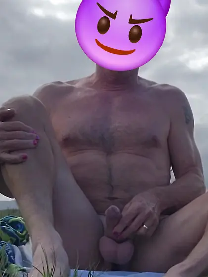 Outdoor fap addict caught