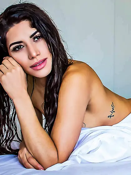 Te tengo en mi mano,  Te chupo, Estás demasiado exq