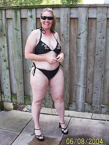 Busty Blonde Linda from Canada 45-50 years old