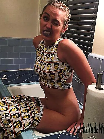 Miley Cyrus fappening photos