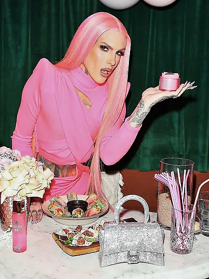 Jeffree Star tattooed makeup twink