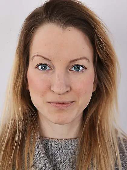 Exceptional girlie grey sweater