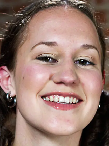 Slim chick mouth full