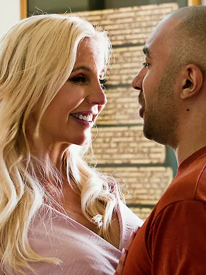 Sophia West gets her mature pussy drilled after giving head