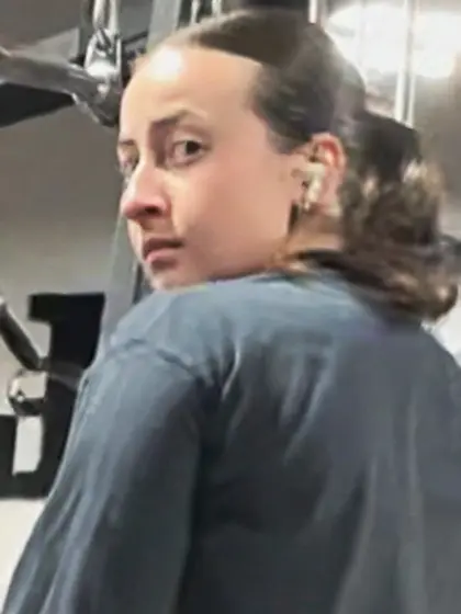 Short Girl In Black Dfyne Leggings At The Gym