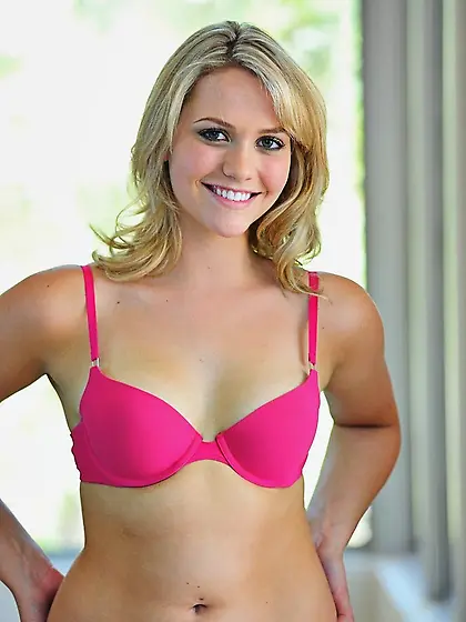 Blonds perfect smile tender