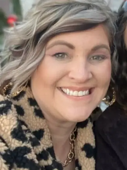 Mallory shows off her big titties at mardi gras