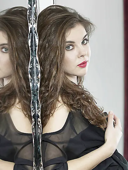 Stripping brunette hd