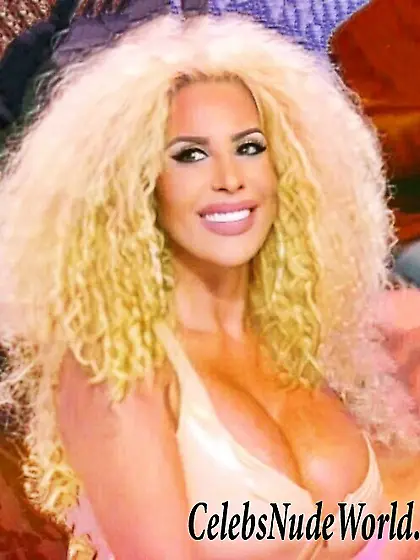 Afida Turner Cleavage