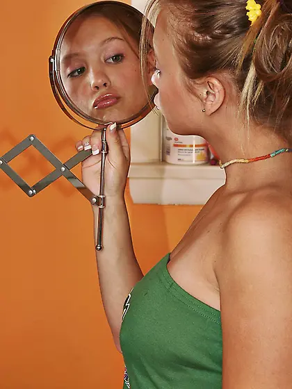 Playful Dawson Miller shows how a naughty girl can please hersel