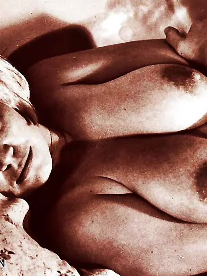 Effie Braxton - Zeppelin Boobs and a Beehive