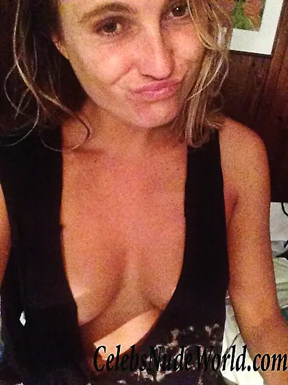 Alana Blanchard nude