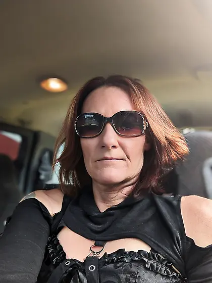 Chubby tranny slut rides the big ones