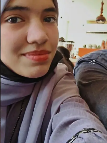 Cuck brother exposed his own niqabi sister,  qudsia