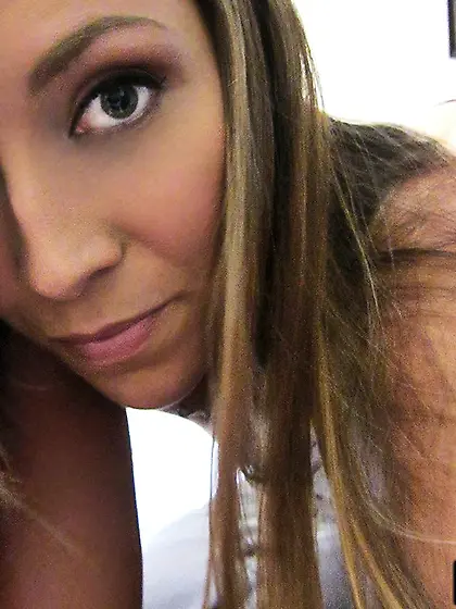 Handsome young chick Kaylee Banks is doing deep and tight blowjo