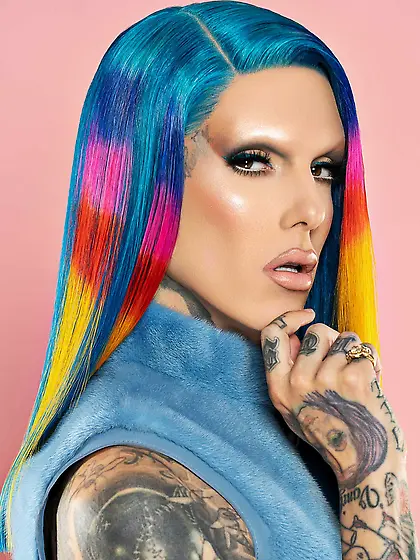 Jeffree Star tattooed makeup twink