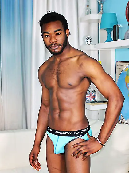 Gay SexyEbonyDream like to zoom and close...