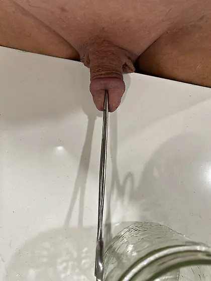 Clamping prior to cutting cockhead