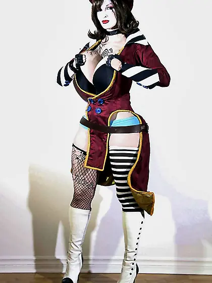 Mad moxxi cosplay(ariane st. amore)