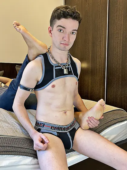 Master uses Foot Slave Boy