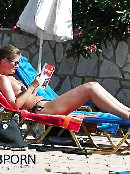 Voyeur beach pictures