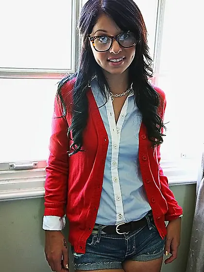 Glasses-wearing nerdy teen gets destroyed by a ginormous cock