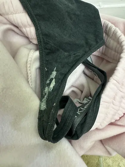 Wife dirty panties after dinner 27/25