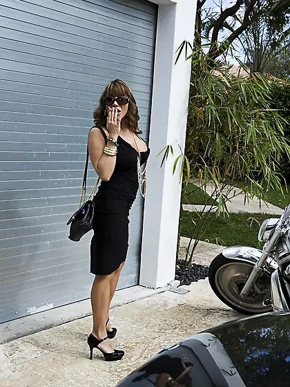 Ava Devine takes her slutty black club dress off outdoors and fu