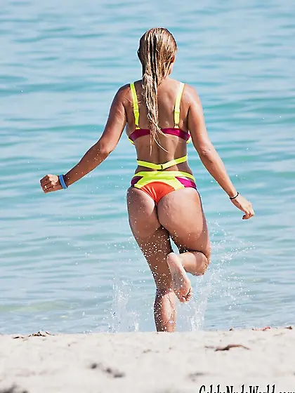 Maria Hering Sexy Photos