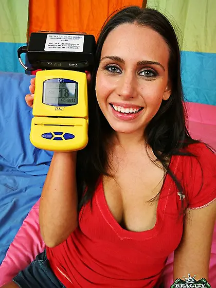 Lovely brunette Renna Ryan bares pink panty to blow cock and get