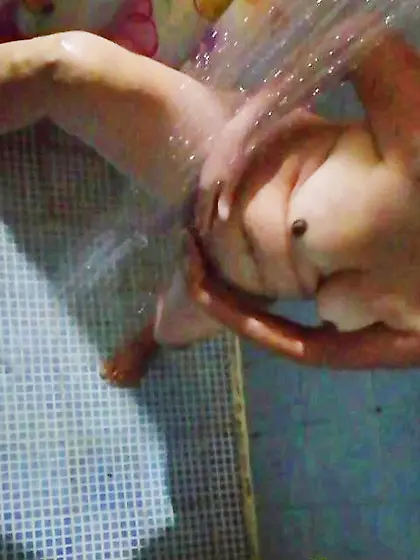 Mi madre en la ducha