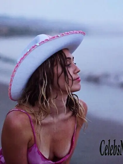 Miley Cyrus Sexy