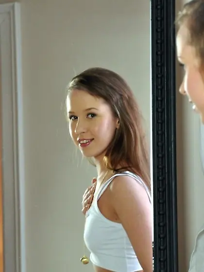 19 yo Brunette Grace Teen