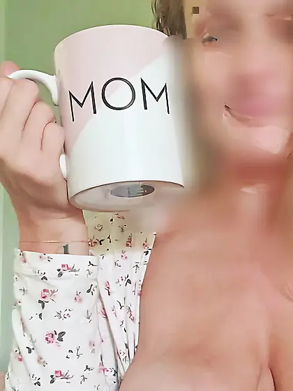 Jej mąż pracuje u nas w firmie