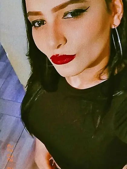 Karol Silva exibindo seus seios lindos para mim