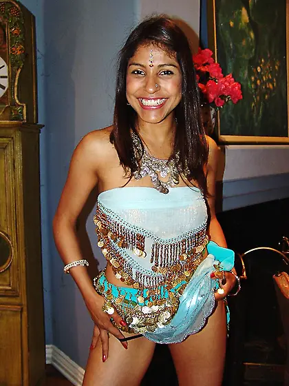 Cute indian mehla gobbles