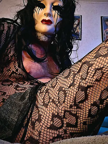 Little photo shoot,  I love how I feel in this outf